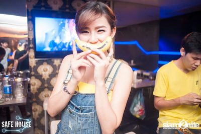 Bello Bholly BParty ที่ร้าน เซฟเฮ้าส์ ทองหล่อ — photo 59