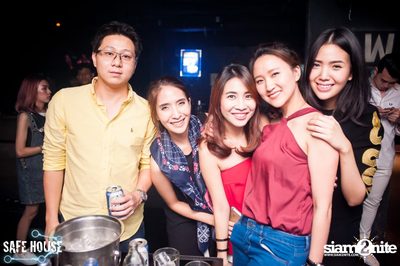 Bello Bholly BParty ที่ร้าน เซฟเฮ้าส์ ทองหล่อ — photo 83