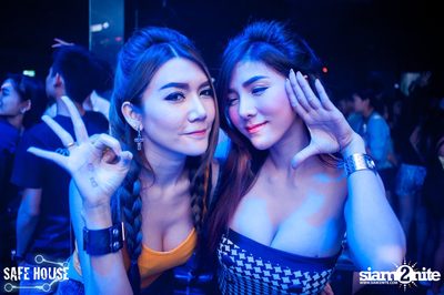 Bello Bholly BParty ที่ร้าน เซฟเฮ้าส์ ทองหล่อ — photo 105