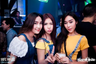 Bello Bholly BParty ที่ร้าน เซฟเฮ้าส์ ทองหล่อ — photo 113