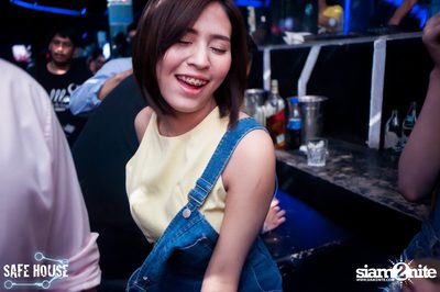 Bello Bholly BParty ที่ร้าน เซฟเฮ้าส์ ทองหล่อ — photo 124