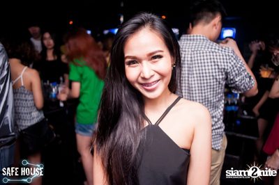 Bello Bholly BParty ที่ร้าน เซฟเฮ้าส์ ทองหล่อ — photo 130