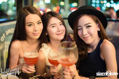 Saturday Night at BottomsUp, Thonglor — photo 2