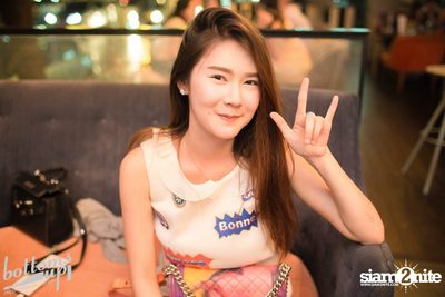 Saturday Night at BottomsUp, Thonglor — photo 10
