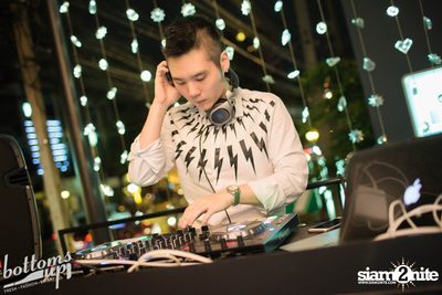 Saturday Night at BottomsUp, Thonglor — photo 18