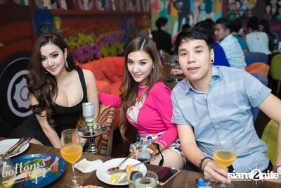 Saturday Night at BottomsUp, Thonglor — photo 23