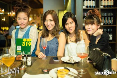 Saturday Night at BottomsUp, Thonglor — photo 25