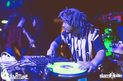 Signature Pub presents Joey Boy, Rangsit — photo 33