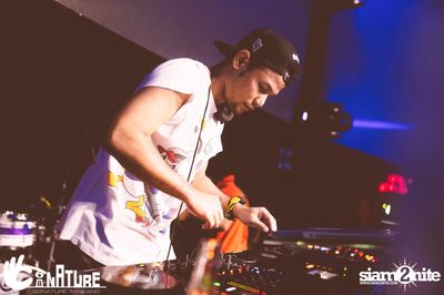 Signature Pub presents Joey Boy, Rangsit — photo 98