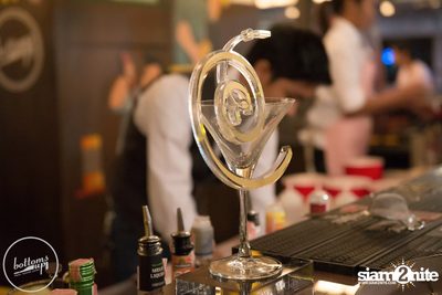 Saturday Night at BottomsUp, Thonglor — photo 1