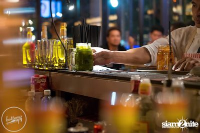 Saturday Night at BottomsUp, Thonglor — photo 6