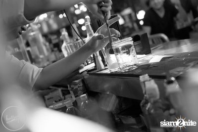 Saturday Night at BottomsUp, Thonglor — photo 7