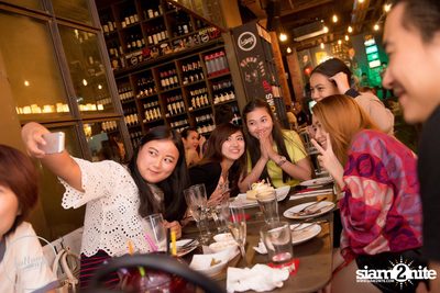 Saturday Night at BottomsUp, Thonglor — photo 23