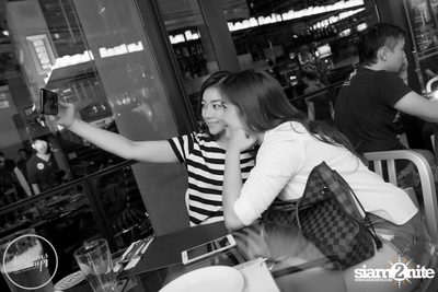 Saturday Night at BottomsUp, Thonglor — photo 34