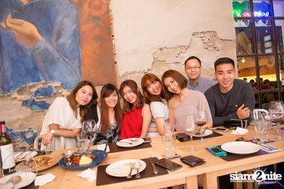 Saturday Night at BottomsUp, Thonglor — photo 51