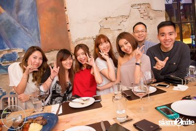 Saturday Night at BottomsUp, Thonglor — photo 53