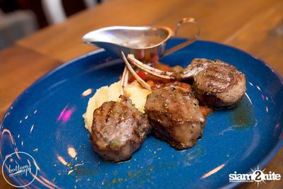 Saturday Night at BottomsUp, Thonglor — photo 81