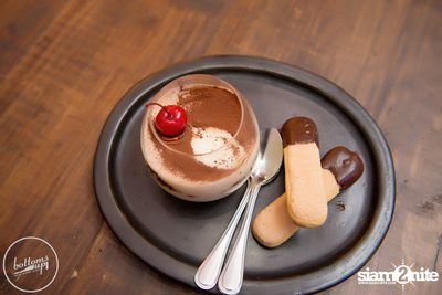 Saturday Night at BottomsUp, Thonglor — photo 89
