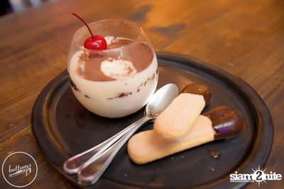 Saturday Night at BottomsUp, Thonglor — photo 92