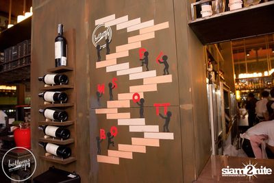 Saturday Night at BottomsUp, Thonglor — photo 106