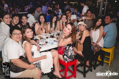 Polycat Live Concert at Roadsidedog, Praditmanutam Road — photo 45
