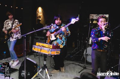 Polycat Live Concert at Roadsidedog, Praditmanutam Road — photo 86
