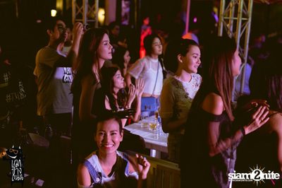 Polycat Live Concert at Roadsidedog, Praditmanutam Road — photo 117