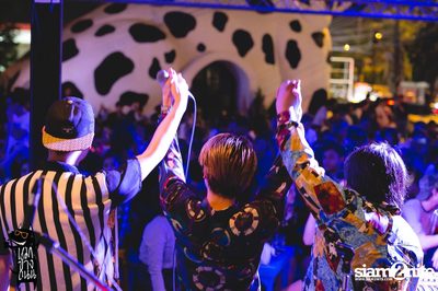 Polycat Live Concert at Roadsidedog, Praditmanutam Road — photo 123