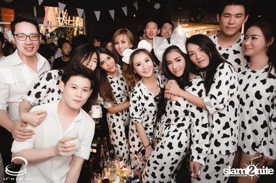 10th Anniversary White Party at Nunglen & Escobar — photo 38