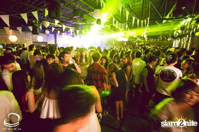 10th Anniversary White Party at Nunglen & Escobar — photo 49