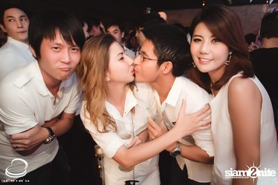 10th Anniversary White Party at Nunglen & Escobar — photo 132