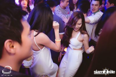 10th Anniversary White Party at Nunglen & Escobar — photo 137