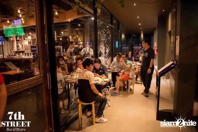 Friday Night at 7th Street, Ten Building Thonglor Soi 10 — photo 6
