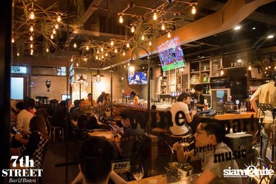 Friday Night at 7th Street, Ten Building Thonglor Soi 10 — photo 17