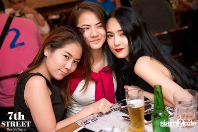 Friday Night at 7th Street, Ten Building Thonglor Soi 10 — photo 31