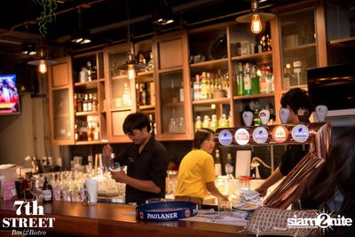Friday Night at 7th Street, Ten Building Thonglor Soi 10 — photo 35
