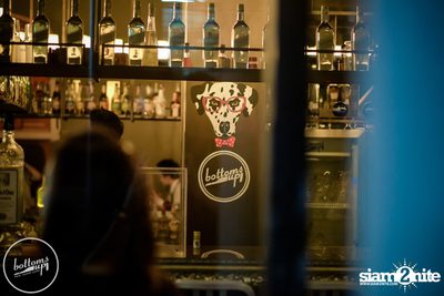 Friday Night at Wine, Beer & Bistro Bar BottomsUp Thonglor — photo 22
