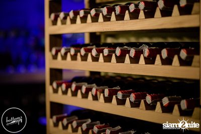 Friday Night at Wine, Beer & Bistro Bar BottomsUp Thonglor — photo 65