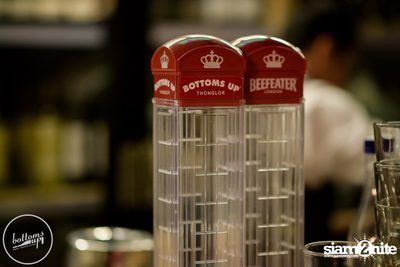 Friday Night at Wine, Beer & Bistro Bar BottomsUp Thonglor — photo 66