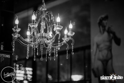 Friday Night at Wine, Beer & Bistro Bar BottomsUp Thonglor — photo 68