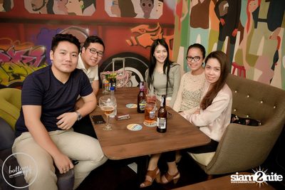 Friday Night at Wine, Beer & Bistro Bar BottomsUp Thonglor — photo 92
