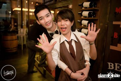 Friday Night at Wine, Beer & Bistro Bar BottomsUp Thonglor — photo 101