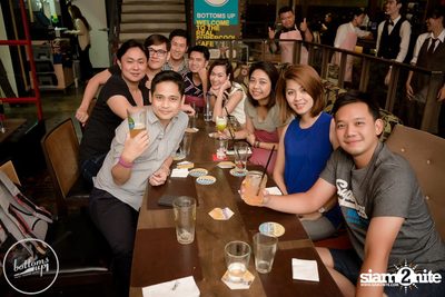 Friday Night at Wine, Beer & Bistro Bar BottomsUp Thonglor — photo 102