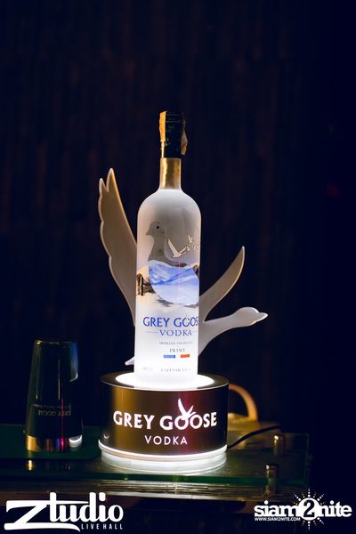 Grey Goose นำเสนอ TGIF : Alvaro ที่ สตูดิโอ ไลฟ์ ฮอล — photo 4