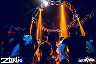 Grey Goose นำเสนอ TGIF : Alvaro ที่ สตูดิโอ ไลฟ์ ฮอล — photo 16