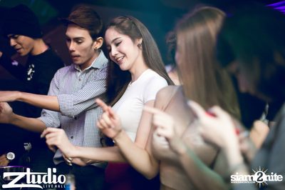 Grey Goose นำเสนอ TGIF : Alvaro ที่ สตูดิโอ ไลฟ์ ฮอล — photo 47