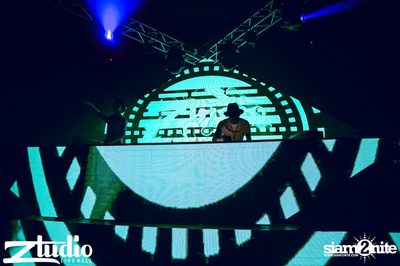 Grey Goose นำเสนอ TGIF : Alvaro ที่ สตูดิโอ ไลฟ์ ฮอล — photo 61
