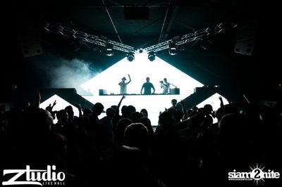 Grey Goose นำเสนอ TGIF : Alvaro ที่ สตูดิโอ ไลฟ์ ฮอล — photo 95