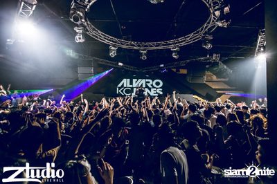 Grey Goose นำเสนอ TGIF : Alvaro ที่ สตูดิโอ ไลฟ์ ฮอล — photo 147