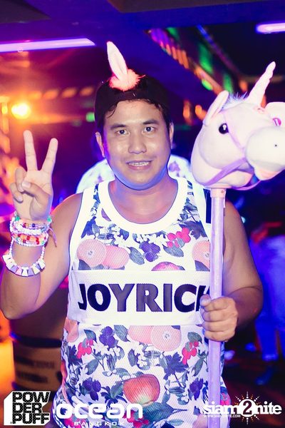 Powderpuff นำเสนอ Rainbows and Unicorns ที่ โอเชียน แบงค็อก — photo 5